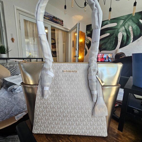 Michael Kors Large Signature Logo and Metallic Tote Bag - Picture 6 of 8